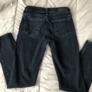 Levi Demi Curve jeans